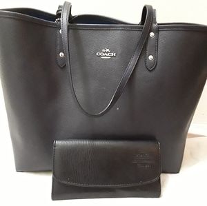 COACH reversable leather tote and wallet
